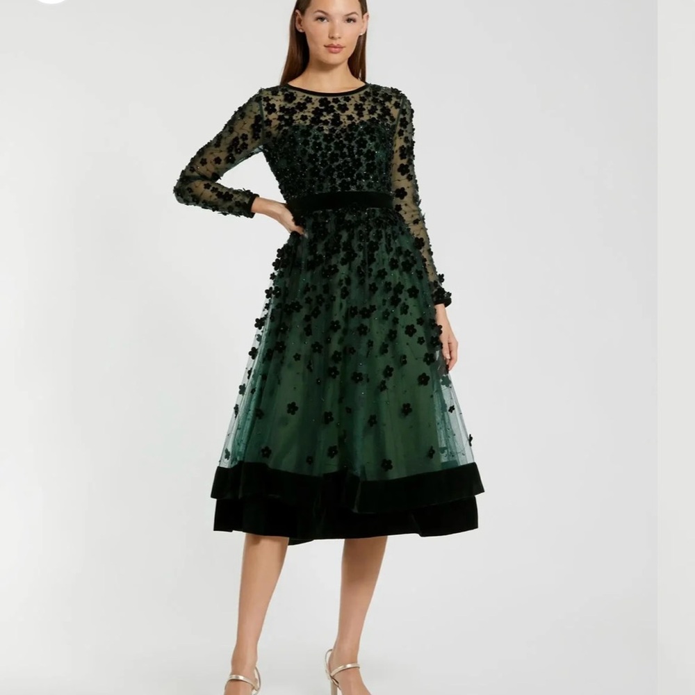 Mac Duggal Green and Black Long Sleeve Dress